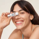 ES_3228_PDP_FPLIPSTICKSPF50-4G_BENEFITS_CONTEXT_IMAGE_1.webp